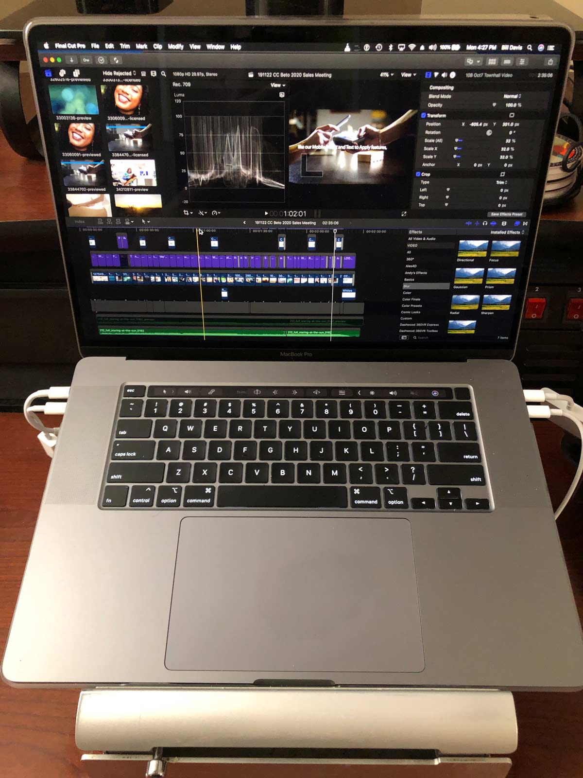 Davis 16 macbook pro 03