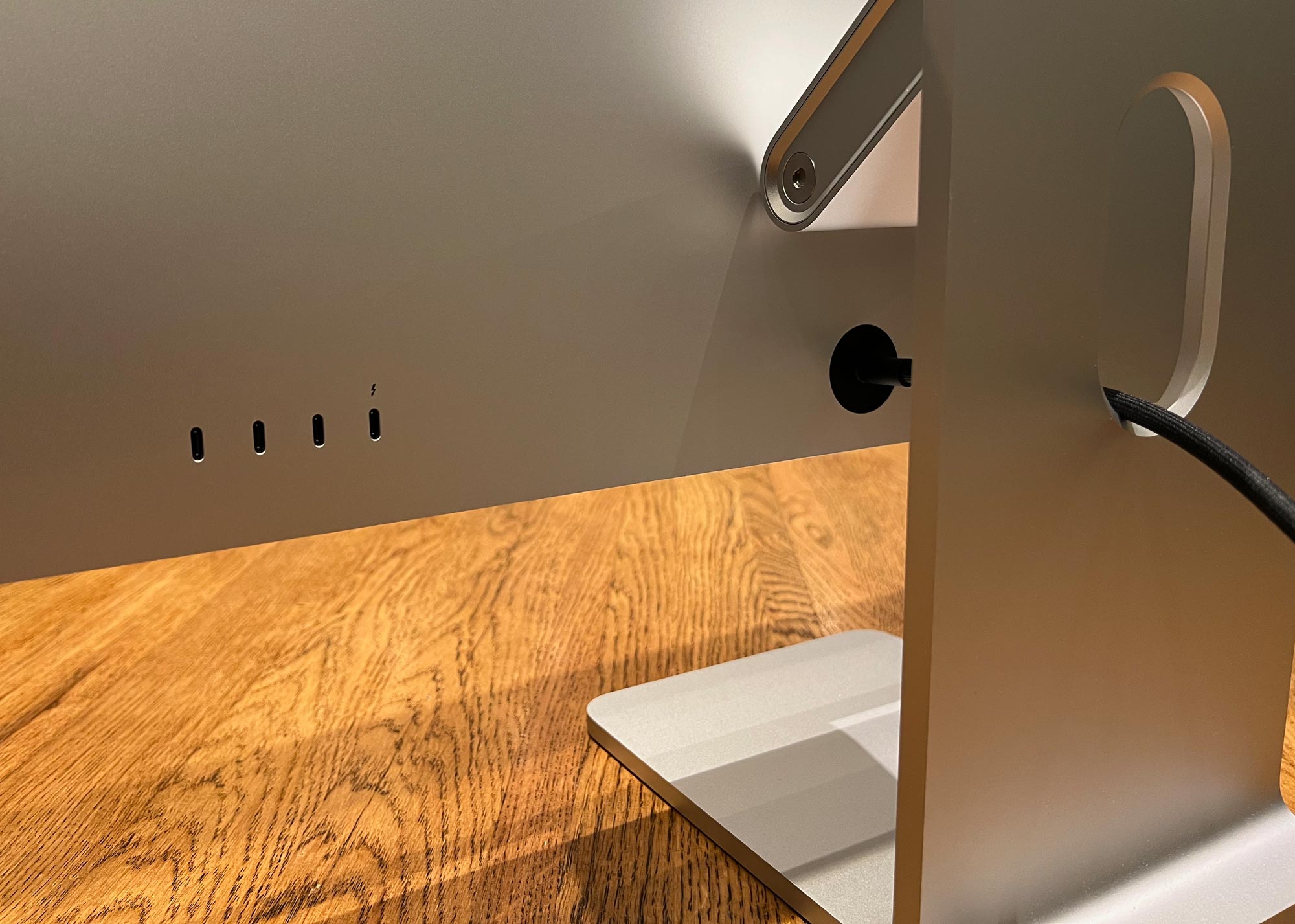 mac studio display19